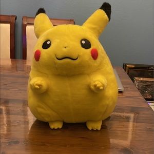 Pickachu Pokemon Jumbo Plush 1999 Hasbro
